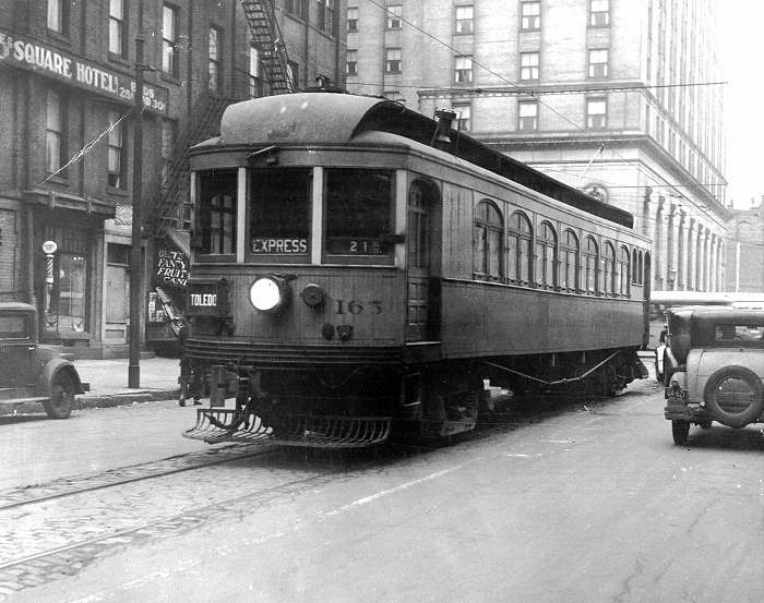 Cleveland Public Square - Lake Shore Rail Maps